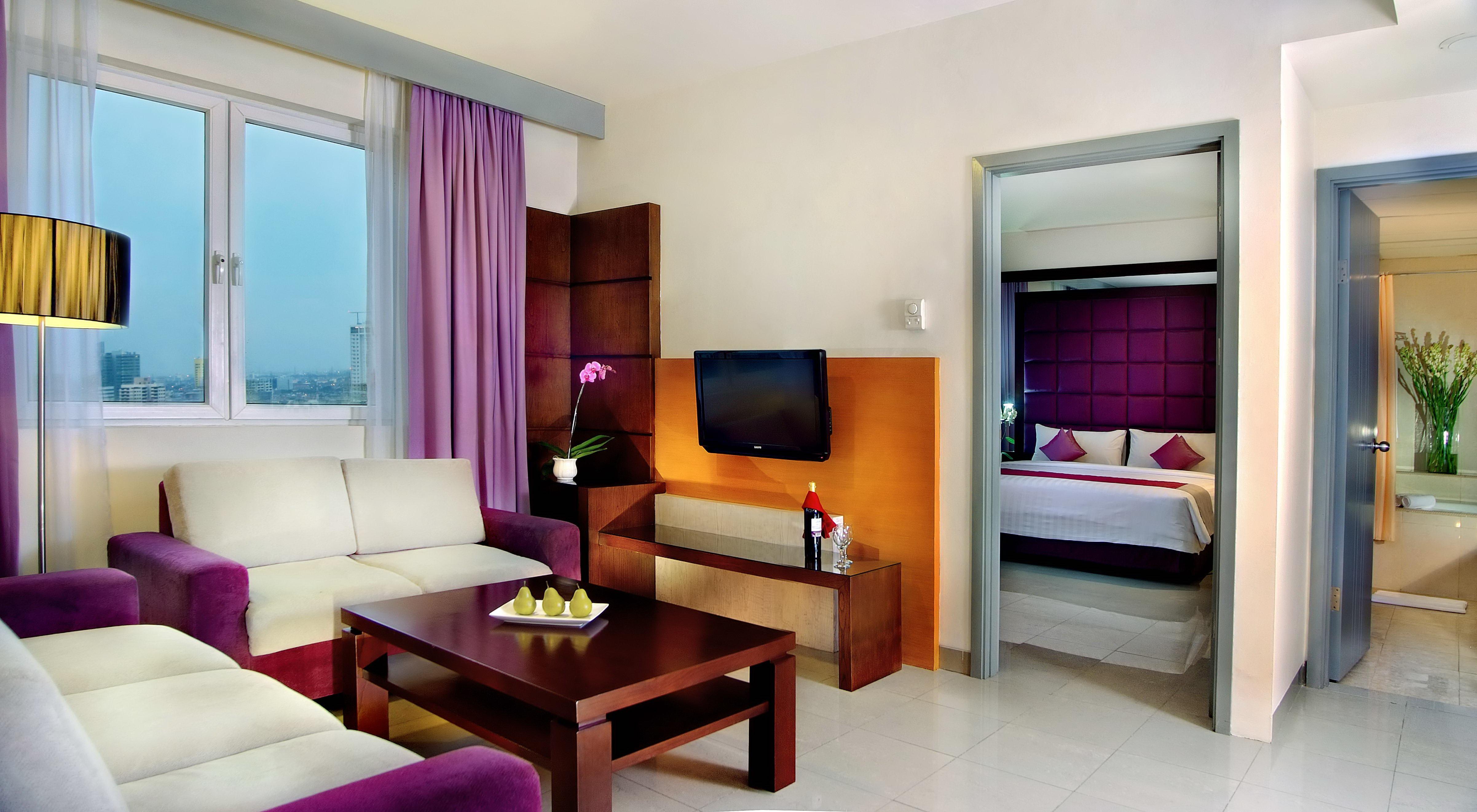 Royal Palm Hotel & Conference Center Cengkareng Jakarta Exterior photo